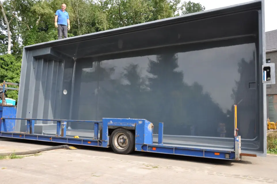levering zwembadkuip hoogwaardige_zwembadkuipen